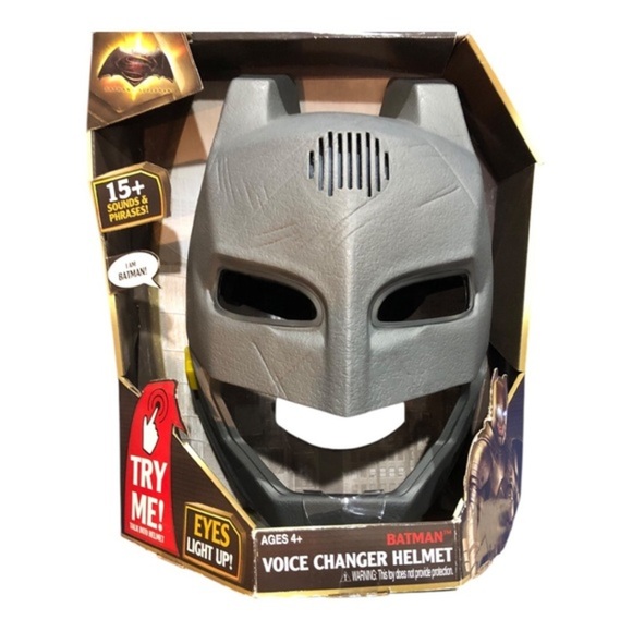 BATMAN light up Voice Changing talking Mask with Over 15‎ Sounds brand new - Picture 2 of 8